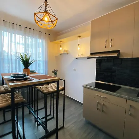 Lejlighed Blloku Area Modern App - The Nest *